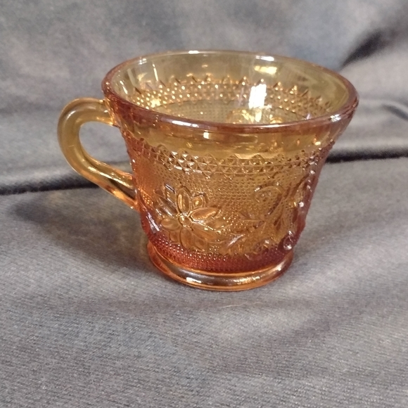 EUC Vtg. Amber Sandwich/Snack Plate and Cup, Pressed Glass - Picture 8 of 13
